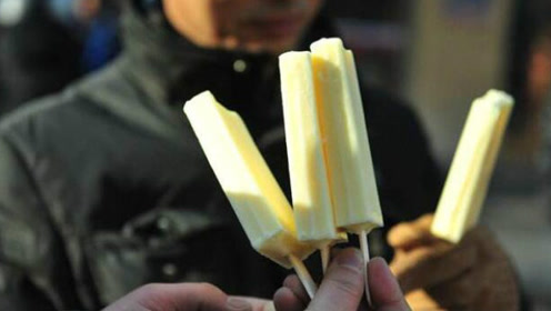 小孩吃三根冰棍后大出血!只因为这里发生溃疡,有胃病的要注意了