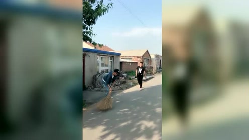 兄弟，你就是整蛊专家啊