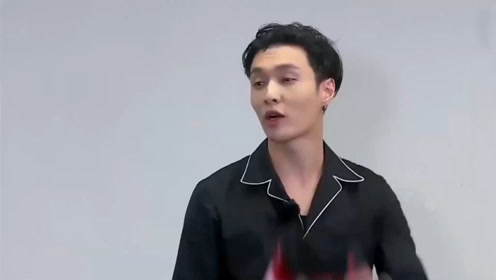 张艺兴秀舞技引众人尖叫,对手成队友合作完成一支舞！简直酷毙了！