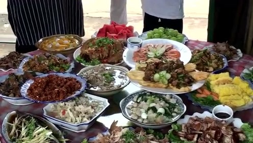 农村大席菜488一桌,一共32道菜,在城市里要上千块吧!
