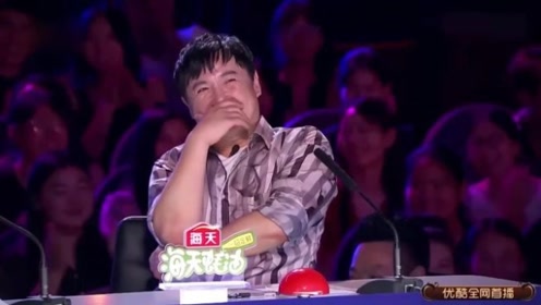 小伙太逗了,说出的每句话,都能逗乐观众和评委,沈腾笑的脸都红了!