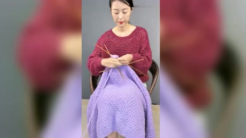 带你见识一下,美女小姐姐织毛衣,穿上去真的好漂亮!