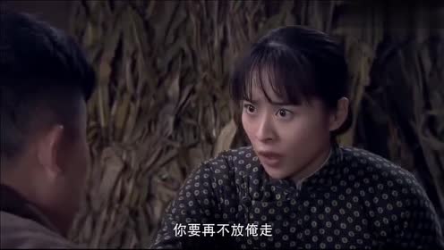 热血尖兵: 司马战歌用牙签,帮助陆飞练军姿,一说话被