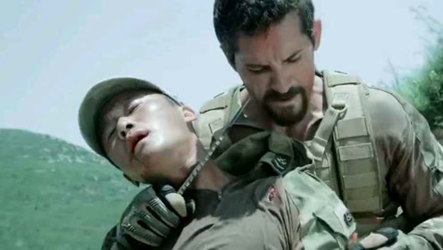 老猫撕下臂章嘲笑冷锋，冷锋一个动作让他再也没有机会爬起来