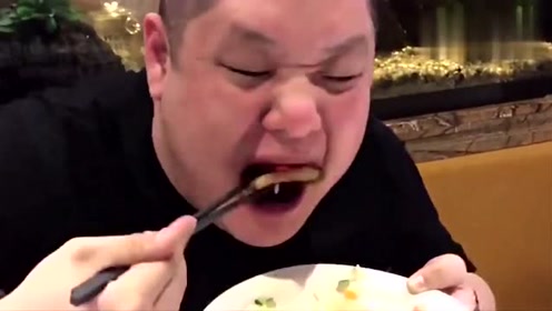 大胃王红雨老师:出门上课!鹏哥竟被龙哥笑话,直接打算撑死自己