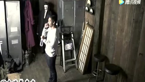 国外丧心病狂的吓人恶作剧,化妆间的镜子里有鬼