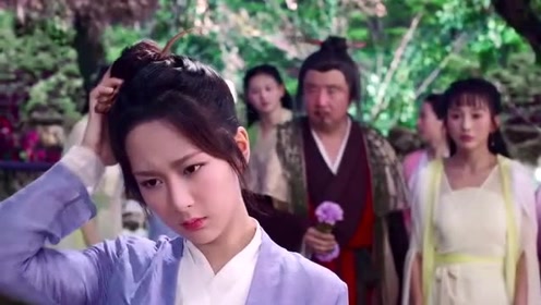 香蜜:连翘给锦觅使眼色被长芳主发现,质问是不是要一起受罚