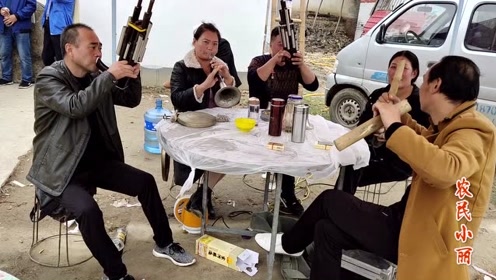 农村传统白事唢呐,一首《十五的月亮》,吹得戴孝人潸然泪下