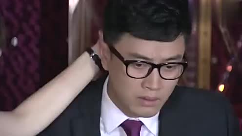 多美将自己早就准备好的东西,放到了陈笑飞的兜里