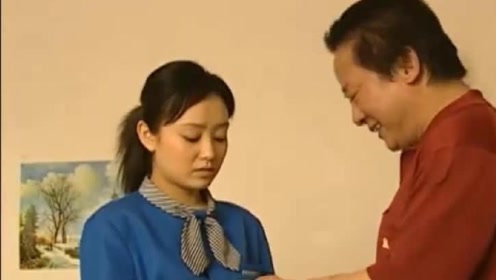 《渴望城市》经理对女员工起歹意,一进门就做了这样一个动作