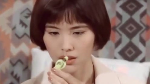 新加坡阿姐郑惠玉,罕见晒全家福,51岁生三子,儿子面相惊人