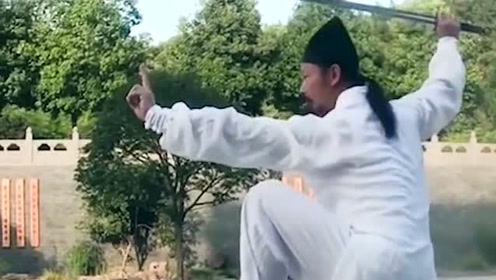 民间武者习练家传"鹰爪功",传统武术传统的练法,开眼