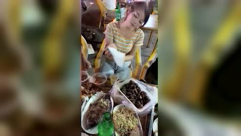 白旗举着举着又开始了,美女属实喝性情了