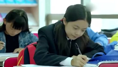 小别离:琴琴冒充张子枫考试,名字差一点都能写错了