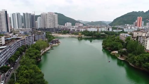 高清航拍黔东门户贵州铜仁市,梵净山也在这边呢
