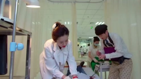 实习医生为病人检查，没想到病人却已经没呼吸了，医生：这人死了！