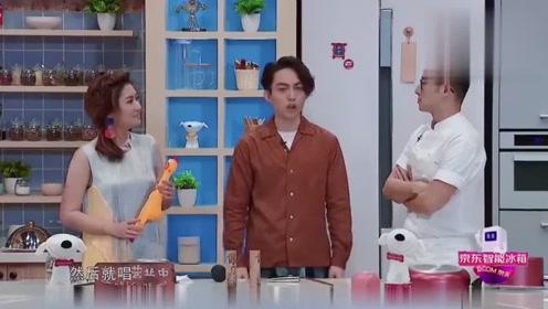 林宥嘉回忆尴尬经历，竟是与粉丝互动发现拉链没有拉哈哈