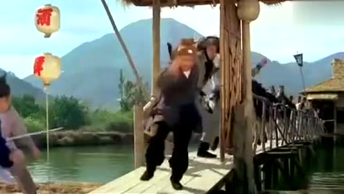 这部武侠片《铁罗汉》，相当惊艳，画面很精彩