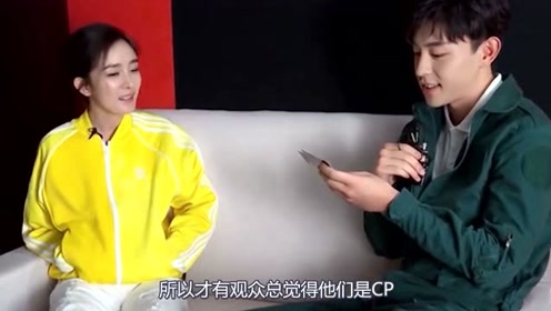 邓伦一把搂住杨幂,谁注意到杨幂下意识的反应?网友:有情况!