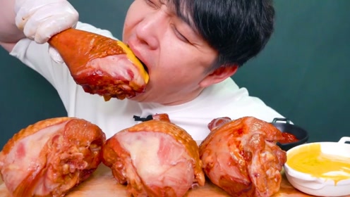 韩国吃播小伙,吃鸡腿合集,好想把韩国市面上的鸡腿后吃了!