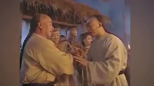 杨昱乾被困在火中,董汉成灵机一动,想出了救人的办法