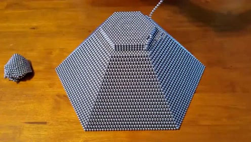 感受一下土豪玩50000个巴克球的恐怖吧,看起来倍儿爽!