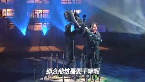 "万箭穿心"的魔术究竟是如何做到的?今天带你揭秘一下!