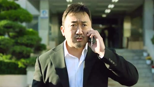 电影剪辑:愤怒的黄牛!敢抓一拳大叔的老婆,那就你就完了!