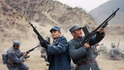 抗战电视剧中,士兵抱着机枪扫射,现实中真的存在吗?
