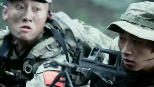 遭遇围尸打援，冷锋一招太机智了，成功救到连长，看得人热泪盈眶