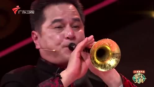 国乐大师左老师,唢呐一响全场观众起来鼓掌,燃炸了!