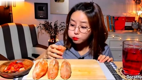 大胃王mini一口气点了9份饺子,花样真丰盛,馋的我直流