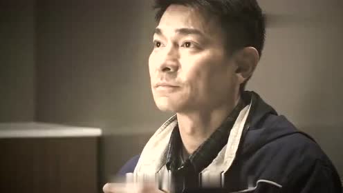4位男星伤感影视片断集锦,看到周星驰用饭的画面,真是使人疼爱!