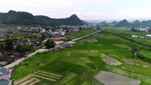 【玛汝地雄】双龙镇龙孔村:"天桥"苗寨的华丽蜕变