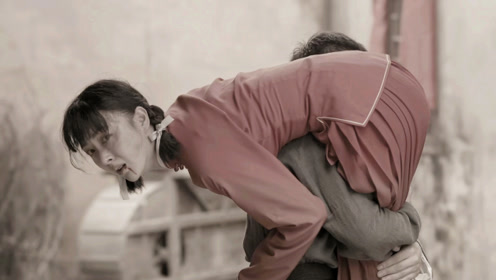 奔腾年代:白曼宁杀人的事传得沸沸扬扬,周铁锤挺身而出愿意娶曼宁