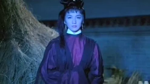 老版吓死过人的画皮,道士下山降服女鬼,女鬼死的太容易了.