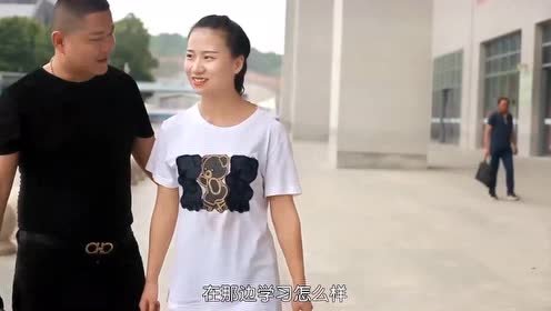 六月哥哥 摩托车