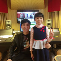 苔  带小朋友参加电视台表演(热度:14731)由导师-赵梓茗（零基础学唱歌）翻唱，原唱歌手