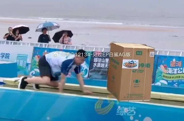 腾讯这游戏，死一次就得掏100块，但钱花得真值