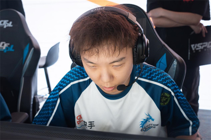 ZAY五杀，EP连拿10分晋级下一轮，KZ1-3不敌出局