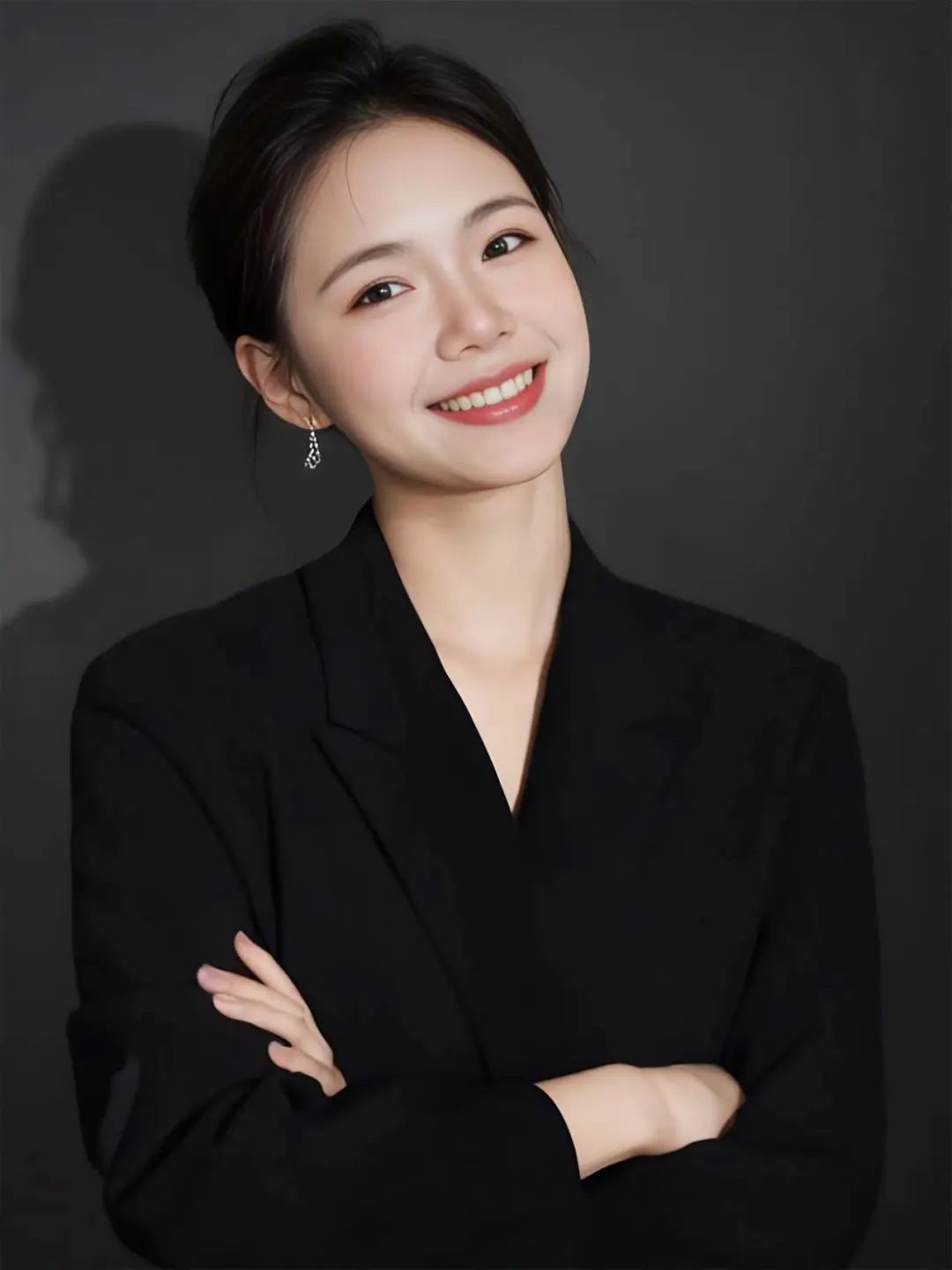 霜霜很满意在游戏里的生活,她每天就是和大家一起处理着后勤杂事,不断