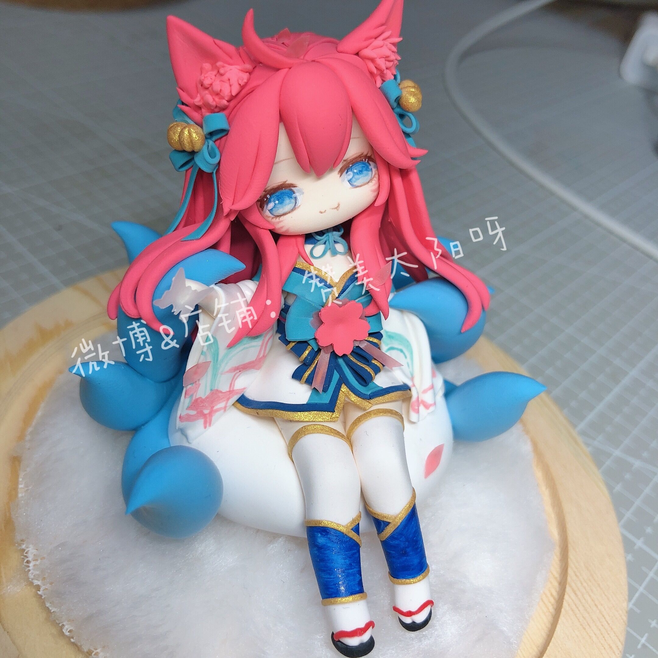 说起来,小姐姐也是一位lol的忠实爱好者,经常会更新各种lol的周边制作