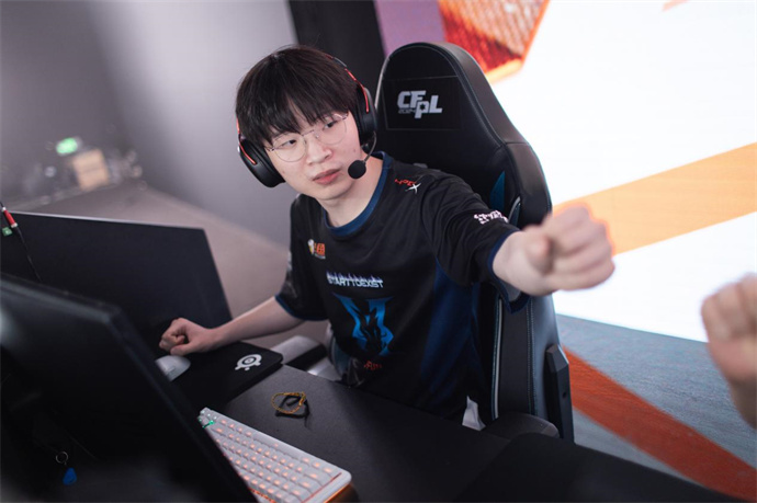 ZAY五杀，EP连拿10分晋级下一轮，KZ1-3不敌出局