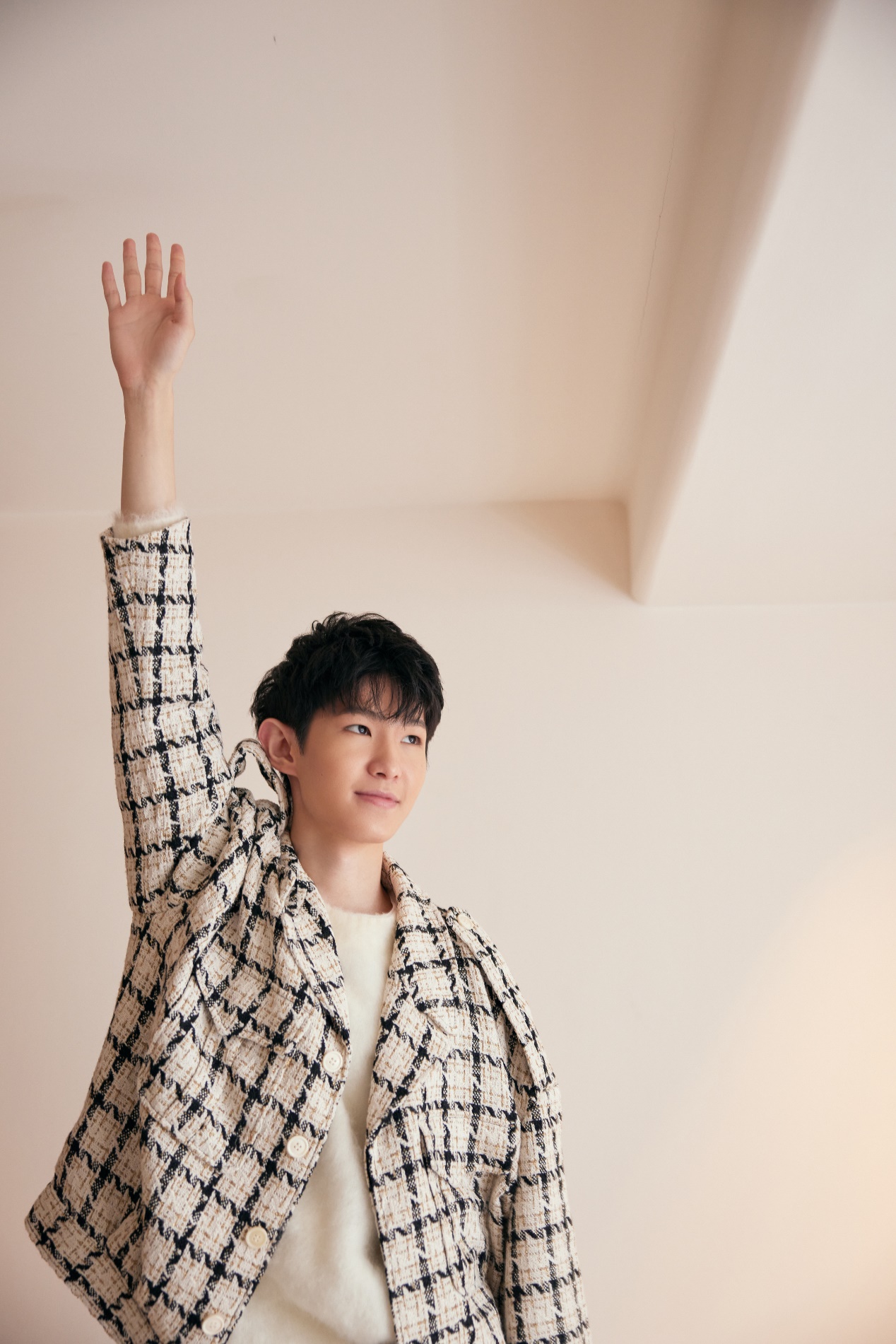 一诺,暖阳高清美照来袭,是你心中的那个少年吗?