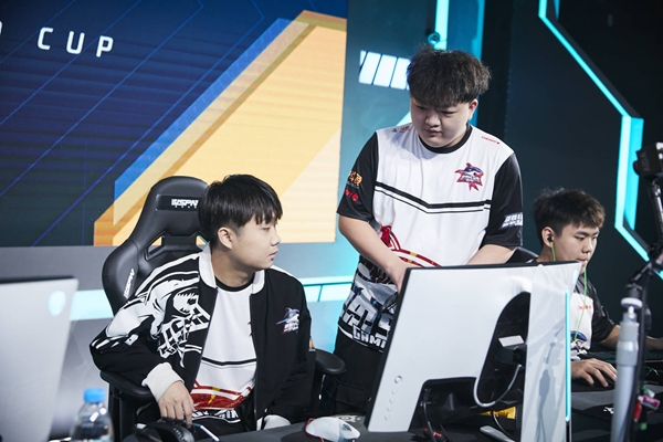 [穿越火线] 宇大帅、First斩获MVP，后起之秀堪称新生代名将