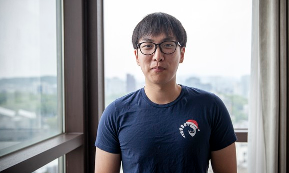 大师兄赛前采访:uzi没来,无论遇到哪个下路感觉都相当有自信