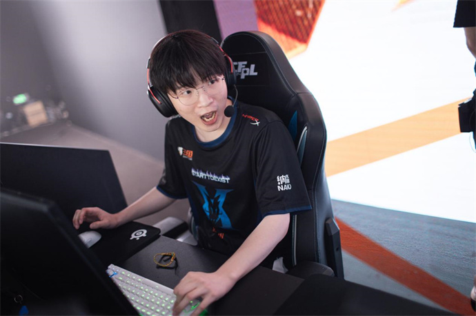 ruel拿MVP，KZ10-0击败eStar，成都AG双杀LGD