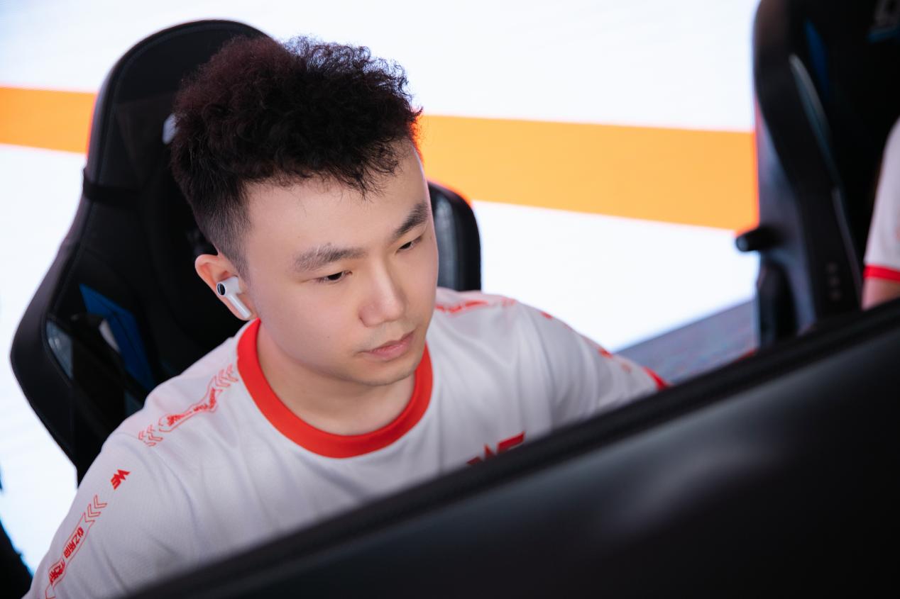 WE与BS争夺第三胜，KZ能否终结成都AG连胜？