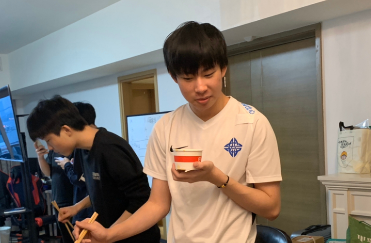 es拿下五连胜 wink一语透露团队最大的秘诀-英雄联盟官方网站-腾讯