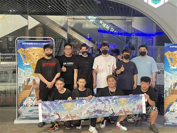 [穿越火线] 白鲨领衔重走百城路，月冠到手意气风发